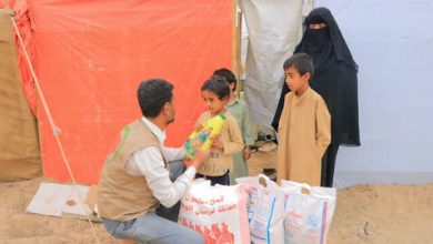 جمعية تركية ترسل مساعدات غذائية إلى 10 آلاف عائلة يمنية