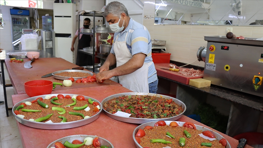 كباب كيليس.. يتربع على عرش أطباق رمضان جنوبي تركيا