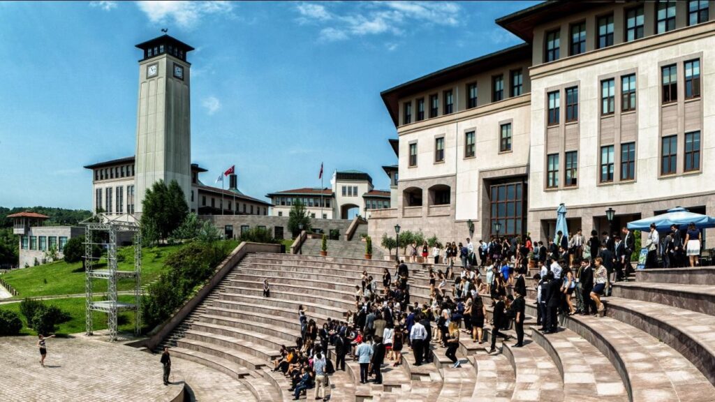 جامعة كوتش (Koç Üniversitesi)