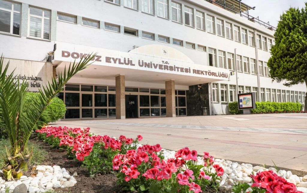 جامعة دوكوز أيلول